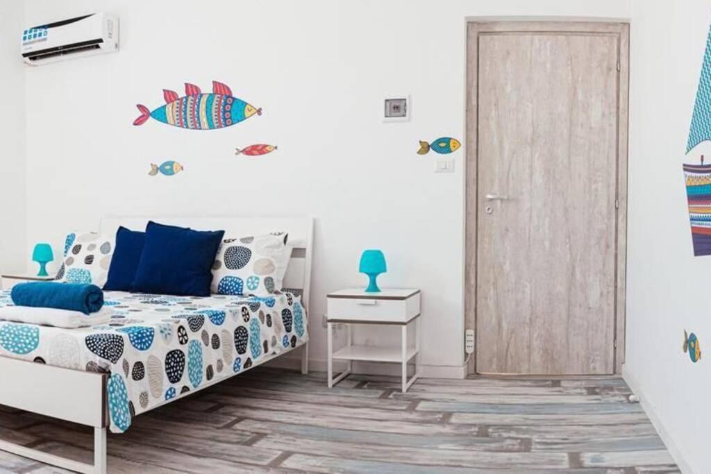 Ferienwohnung Attico In Pieno Centro Storico Di CTA Exterior foto